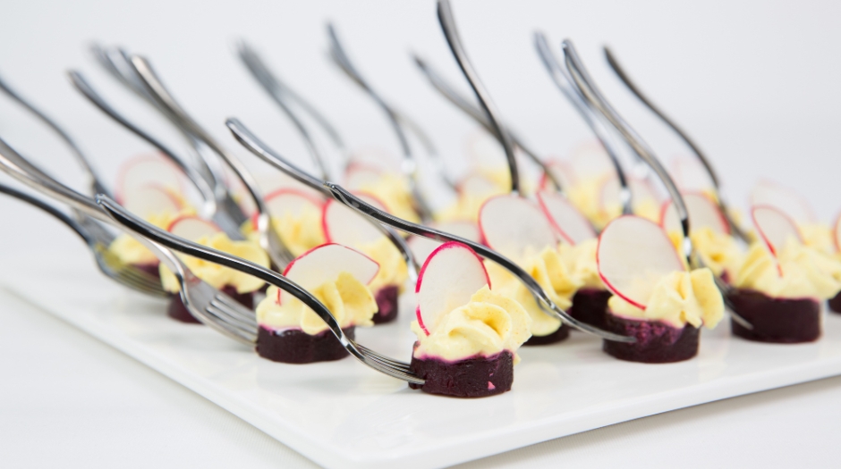 Catering υψηλών προδιαγραφών: Η νέα προσέγγιση στη φιλοξενία εκδηλώσεων